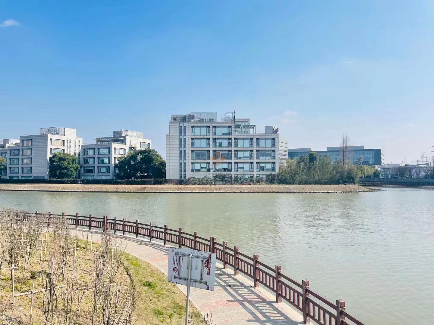浦東 半島科技園 70平米 簡(jiǎn)裝