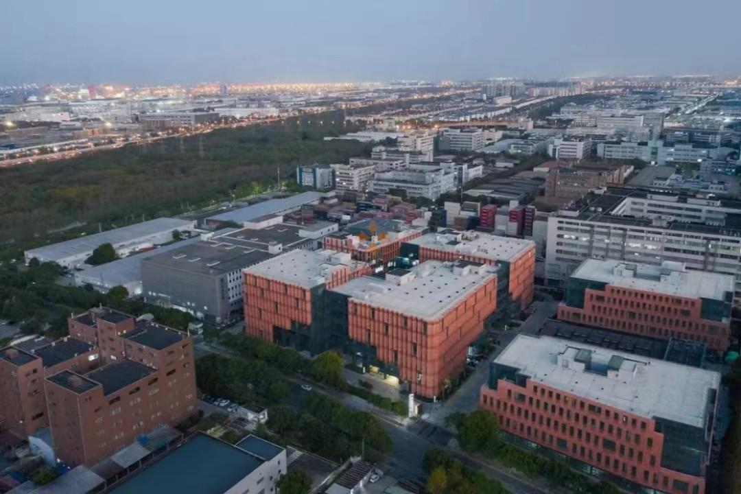 浦東 自貿(mào)壹號(hào)二期加速園 100平米 精裝
